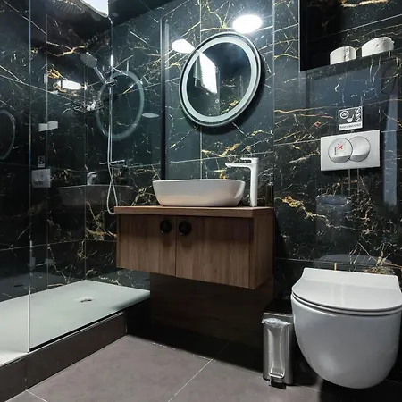 Premium Old Town Apartment
